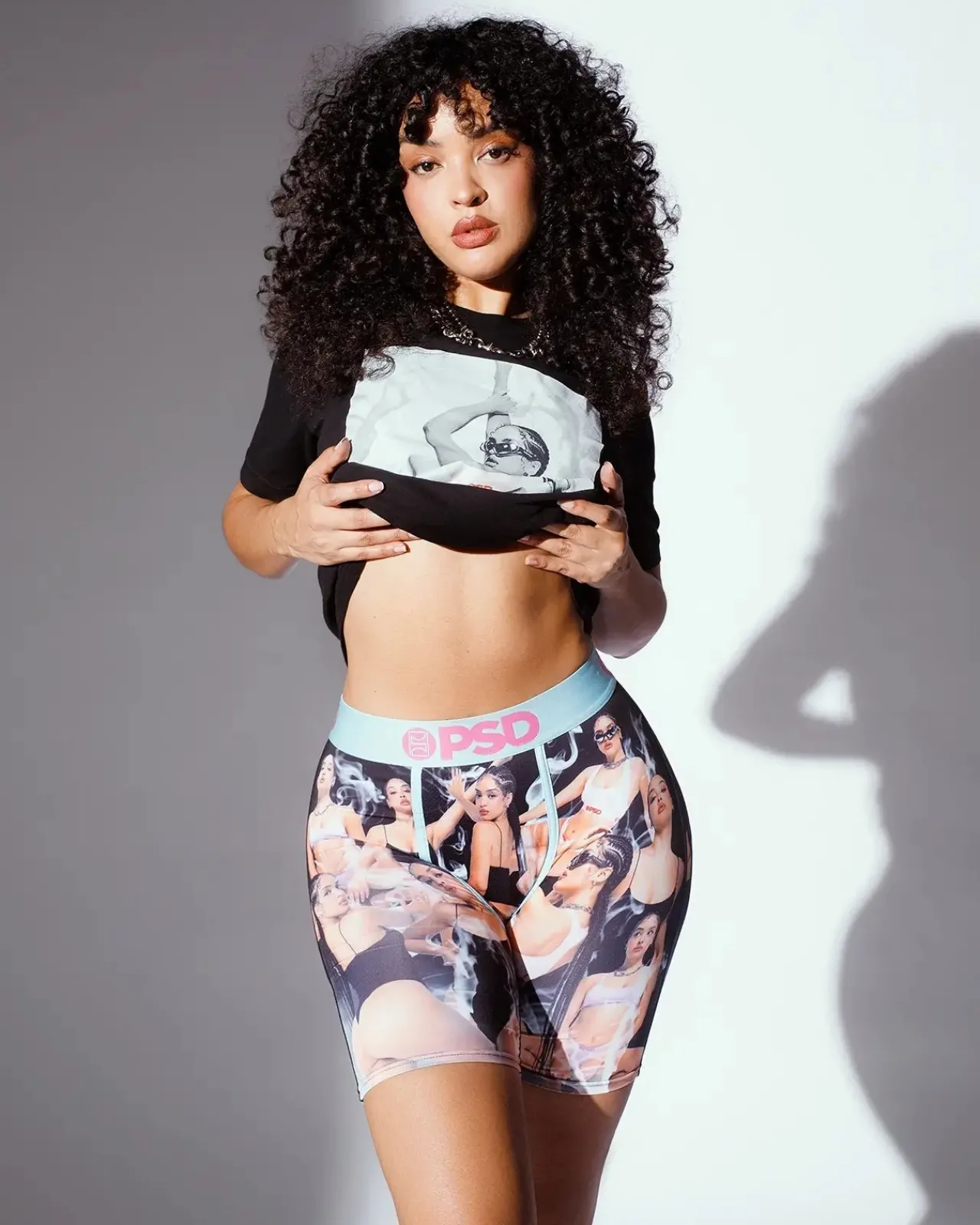 Women PSD Unisex Tee's & Hoodies|Tee's*Izzy Guedes Tee